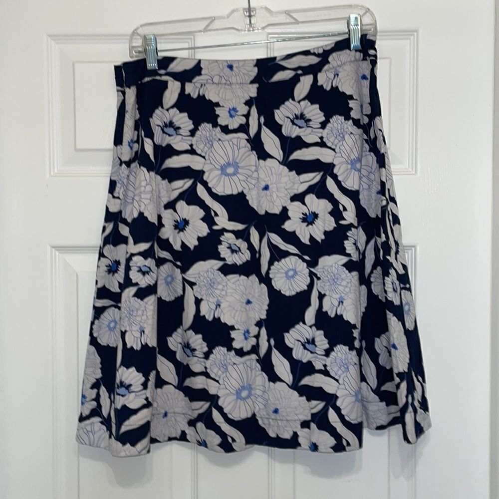 ✨Tommy Hilfiger Navy & White Tropical Floral A-line Skirt - Picture 4 of 7